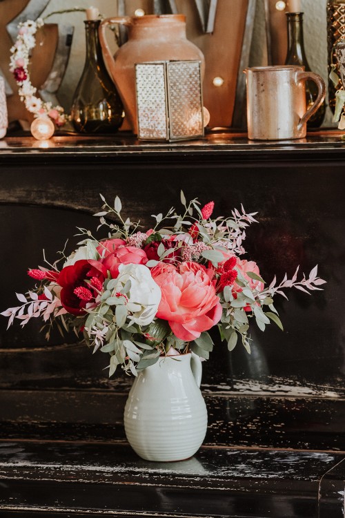 Brautstrauß mit Pfingstrosen in Farbe