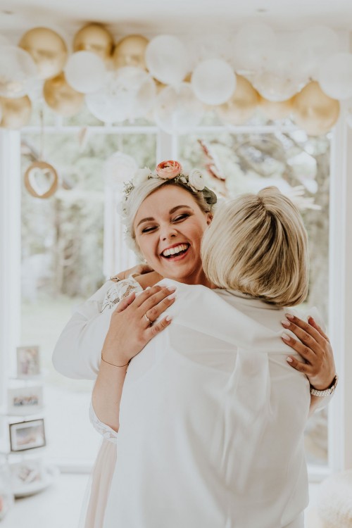 Gettingready Umarmung der Braut