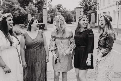 Eine Gruppe von Frauen.