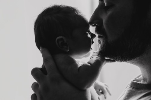 Vater und Baby